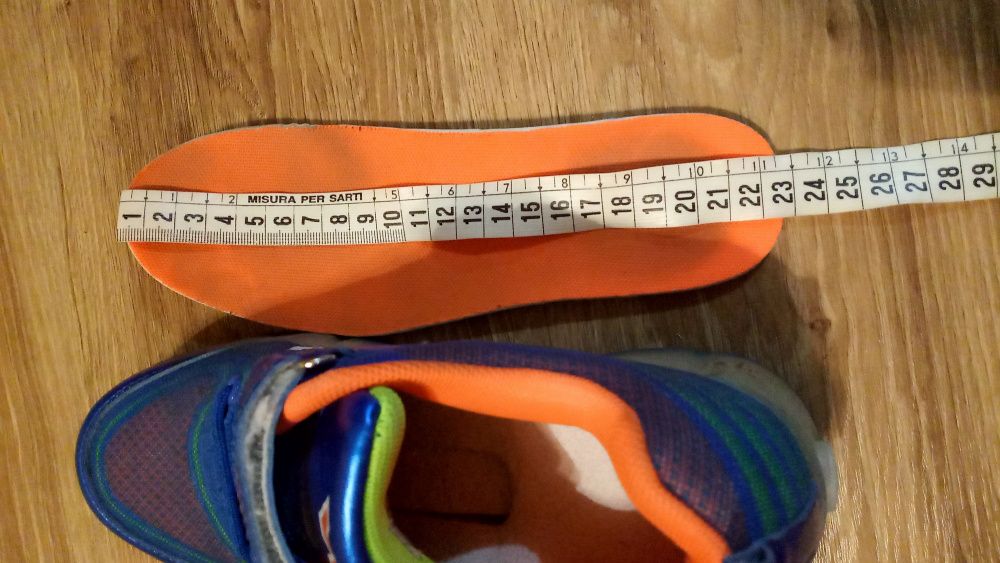 Кроссовки для мальчика