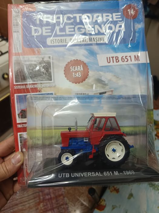 auto UTB 1/43 machetă nou + revistă