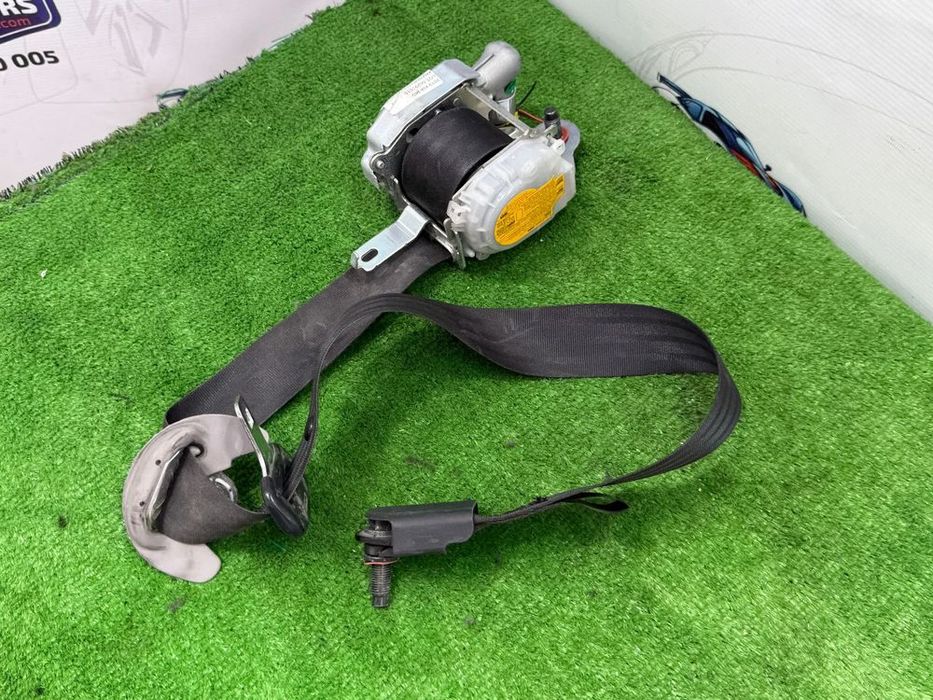 CENTURA SIGURANȚĂ FATA DREAPTA KIA RIO 2 2013 1.1 DIESEL (DOHC TCI) / SEDAN 5 USI COD OEM 88880-1W600HCS 88870-1W600 2011-2017