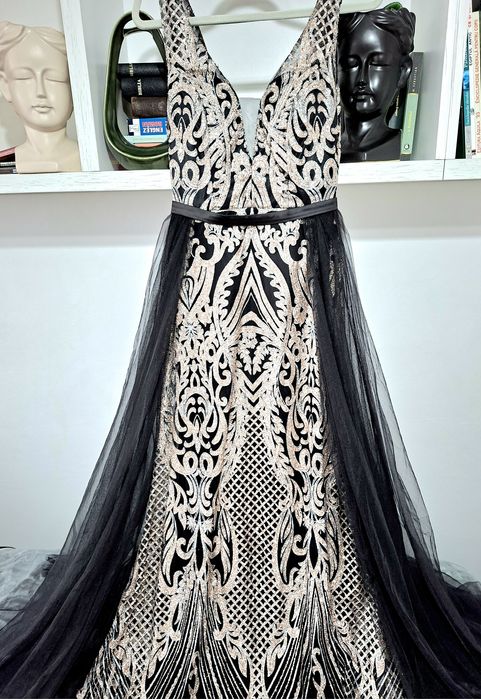 Rochie eveniment spectaculoasă 36-38 cu trena voal dublu   NOUĂ