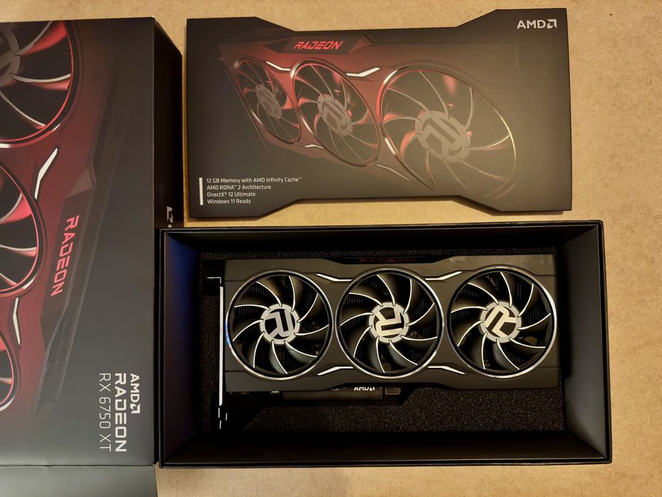 Placa video XFX Radeon RX 6750 XT Core Gaming 12GB GDDR6