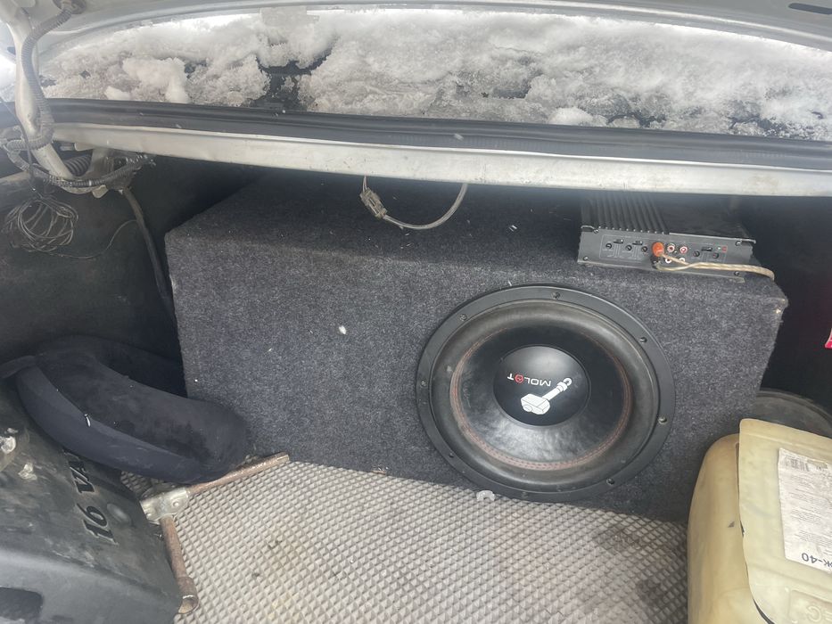 Продам сабуфер с усилетелем