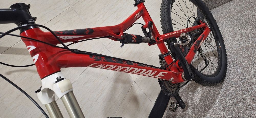 Продам двухподвес Cannondale