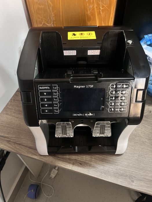 Сортировщик банкнот Magner 175F в хорошей состония