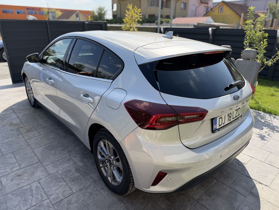 Vand Ford Focus 2023 1.5 diesel automat avariat