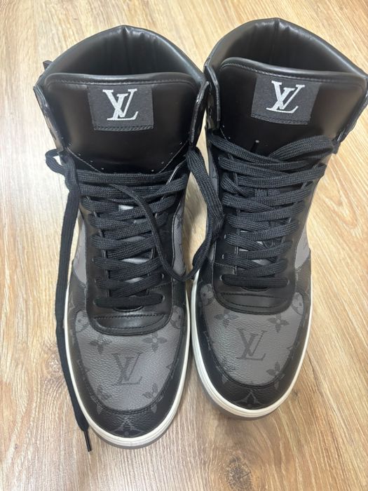 Продавам обувки Louis Vuitton Sneaker Boot