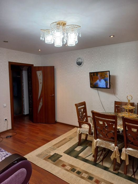 Продам стулья деревяные для гостиной