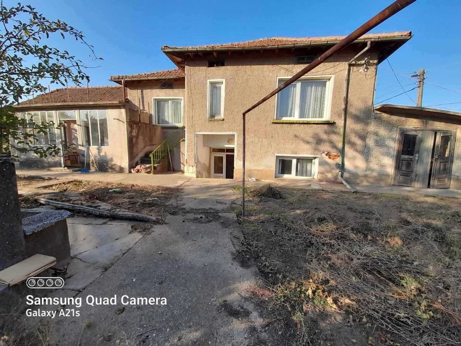 къща  с двор с. Въбел обл. Плевен