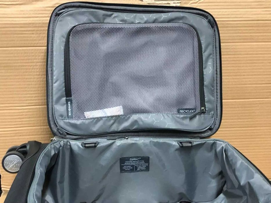 Чемодан для ручной клади Samsonite Renew Softside Luggage! Новый!