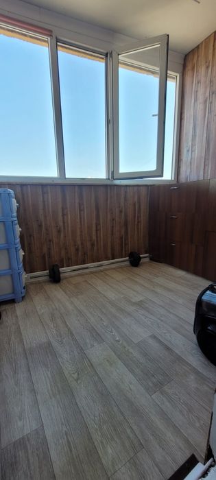 Продам 3 комнатную квартиру с ремонтом