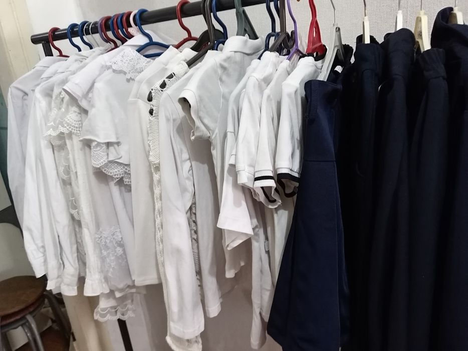 Продам школьные вещи