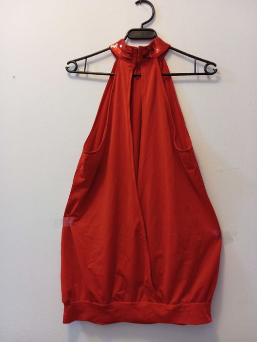 Нарядные платья и блузки