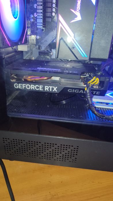 Видеокарта 4060 gigabyte