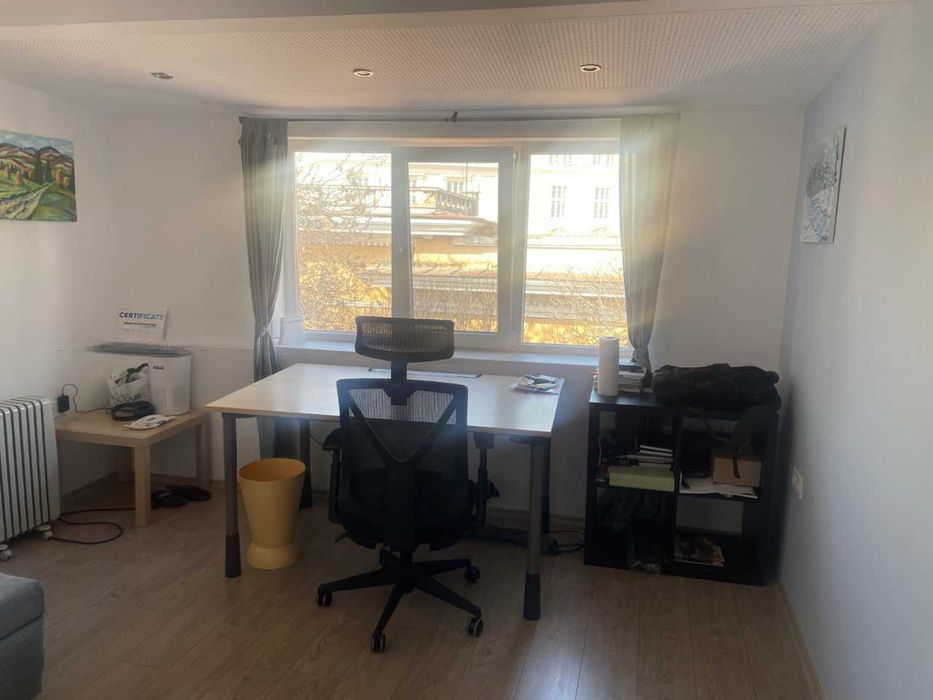 Дава се под наем Ателие в София, Докторски паметник - 20 кв.м за 278.97 € - Снимка #1