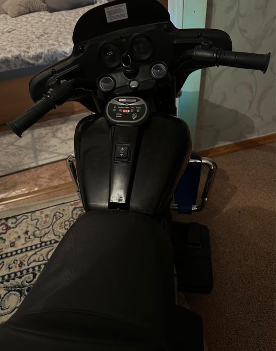 Детский электромобиль