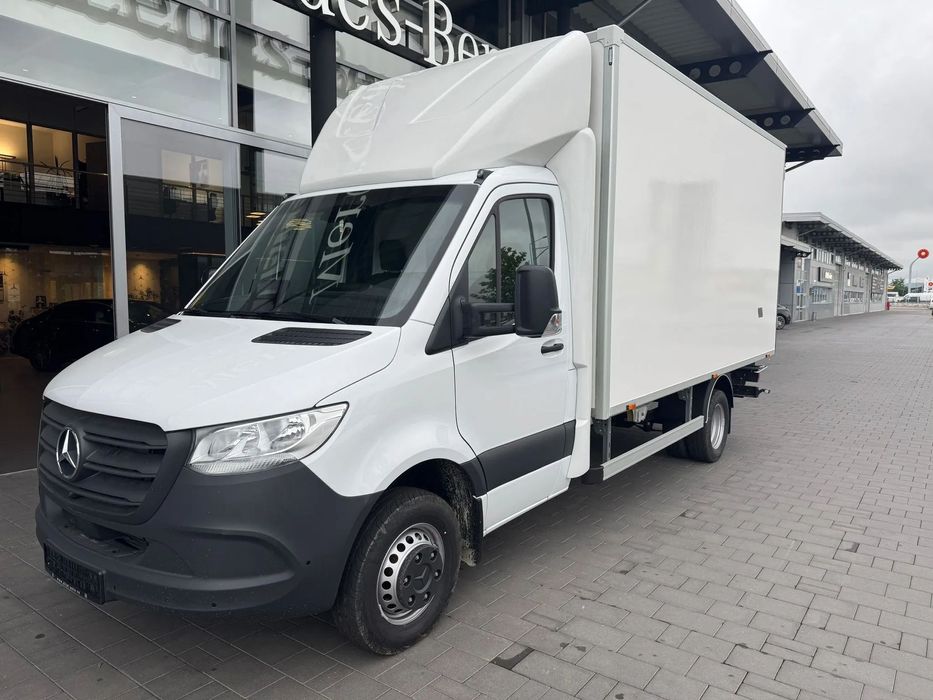 Mercedes-Benz Sprinter 517 CDI box marfuri generale Sprinter 517 Box marfuri detarat 3.5 t
