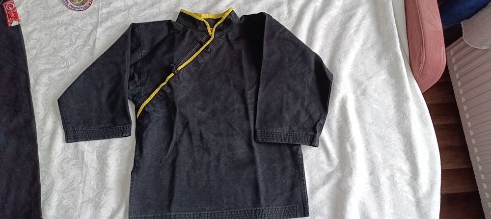 Costum Qwan Kido 123 cm +emblema