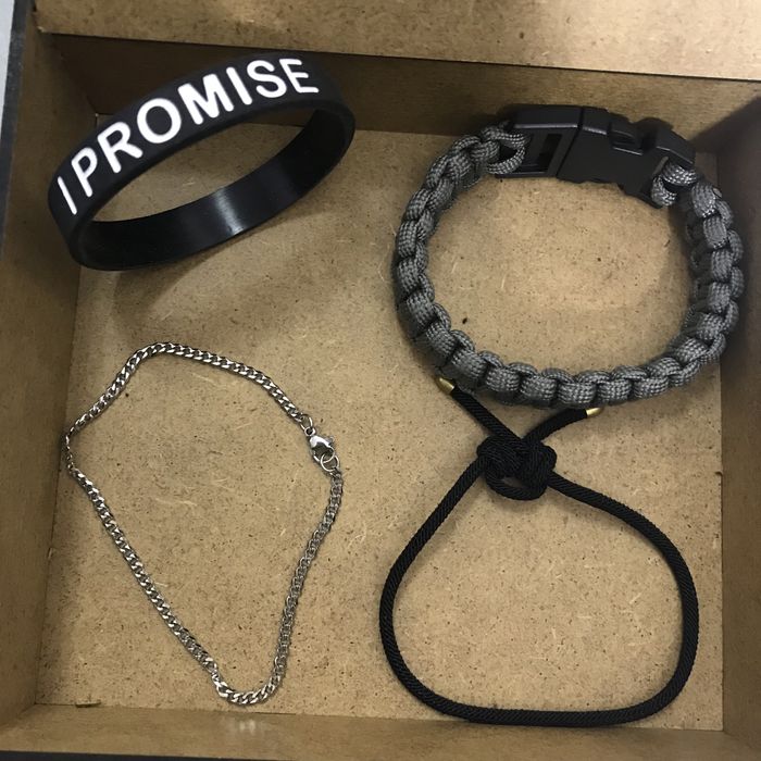 Браслет для парня продам