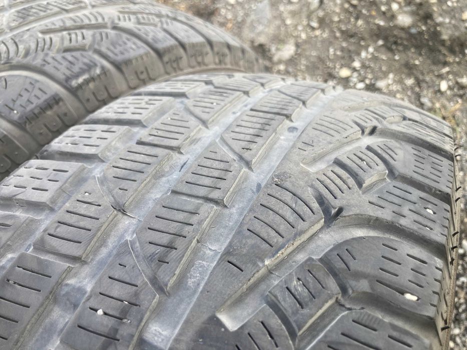 Всесезонни гуми 225 65 17 Pirelli dot 17