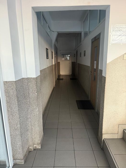 De inchiriat spatii diverse