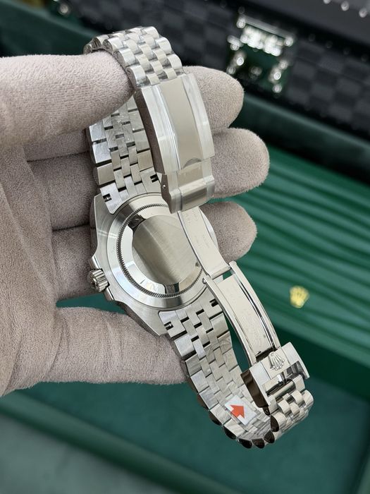 Rolex GMT-Master || Bruce Wayne