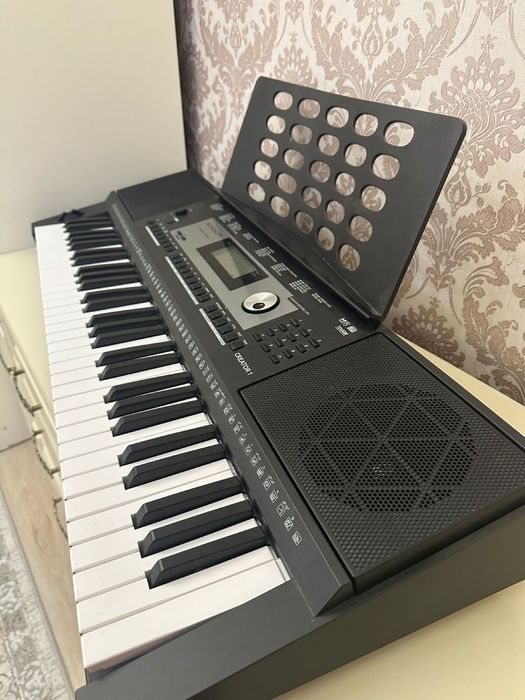 Музыкальный инструментСинтезатор