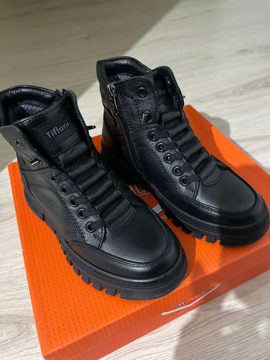 Ботинки Tiflani новые