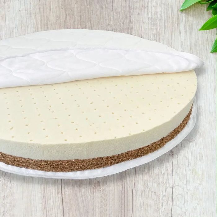 Pat oval, rotund  bebelus