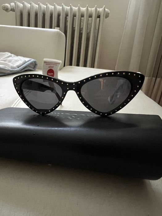 Слънчеви очила Moschino