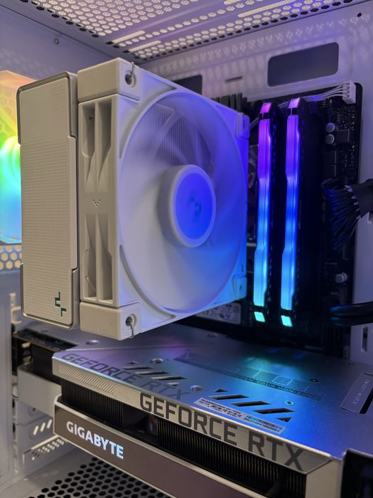 Геймърски компютър AMD Ryzen 7 5700X, RTX 3080 10GB, 16GB ram