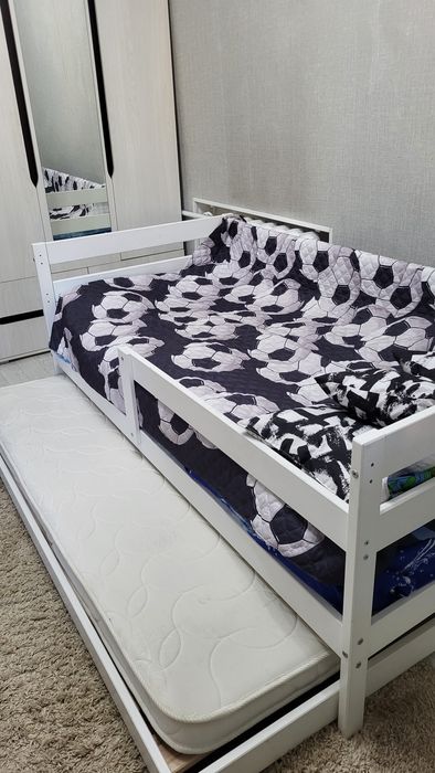 Продам кровать детскую