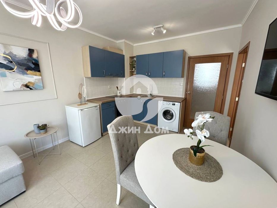 Продава се Двустаен апартамент в Свети Влас - 50 кв.м за 980 €/кв.м - Снимка #1