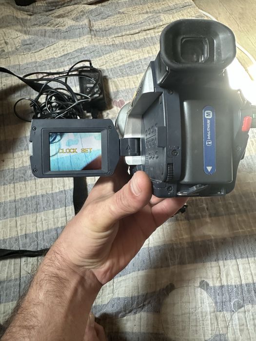 Продам  видеокамера Sony Handycam
