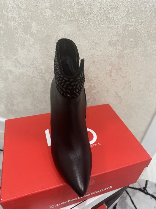 Продам кожаные полуботинки