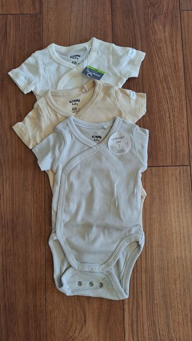 Set 3 body-uri + set 2 tricouri, Sinsay NOI,marime 68