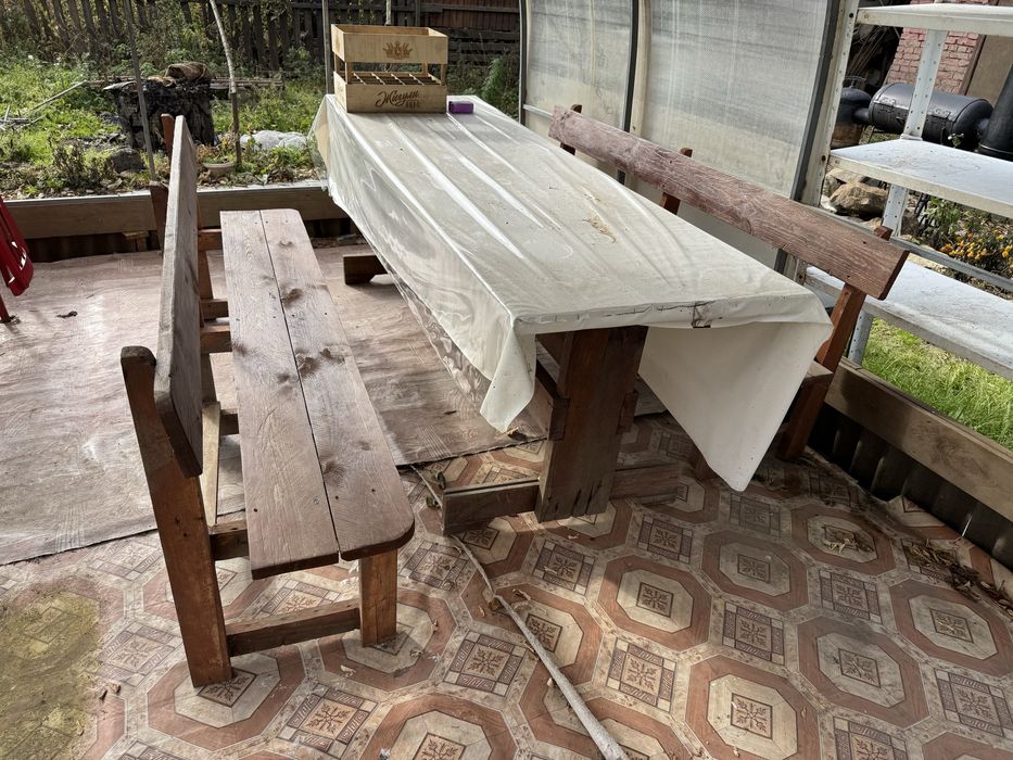 Продам комплект стол и две лавки