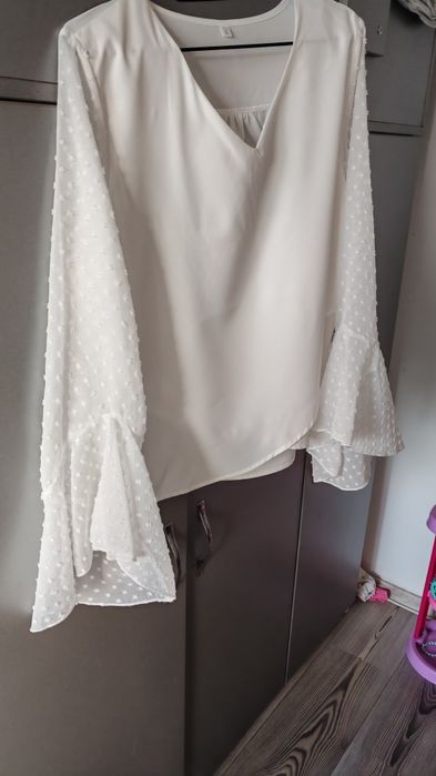Bluză damă albă elegantă