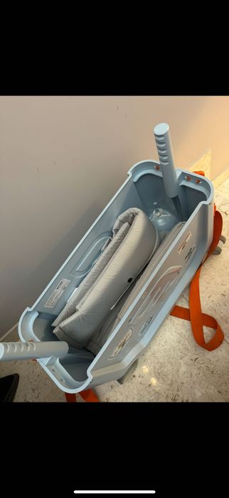 JetKids by Stokke куфар/легло за самолет