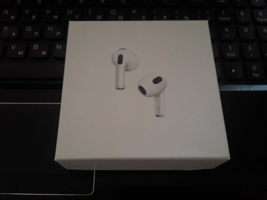 Наушники AirPods