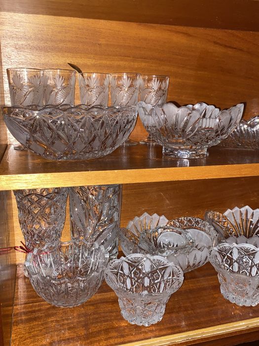 Продаю сервиз чайный мадона 7 персон новый есть и коыейный мадона