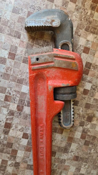 Продам газовый ключ компаний Primat