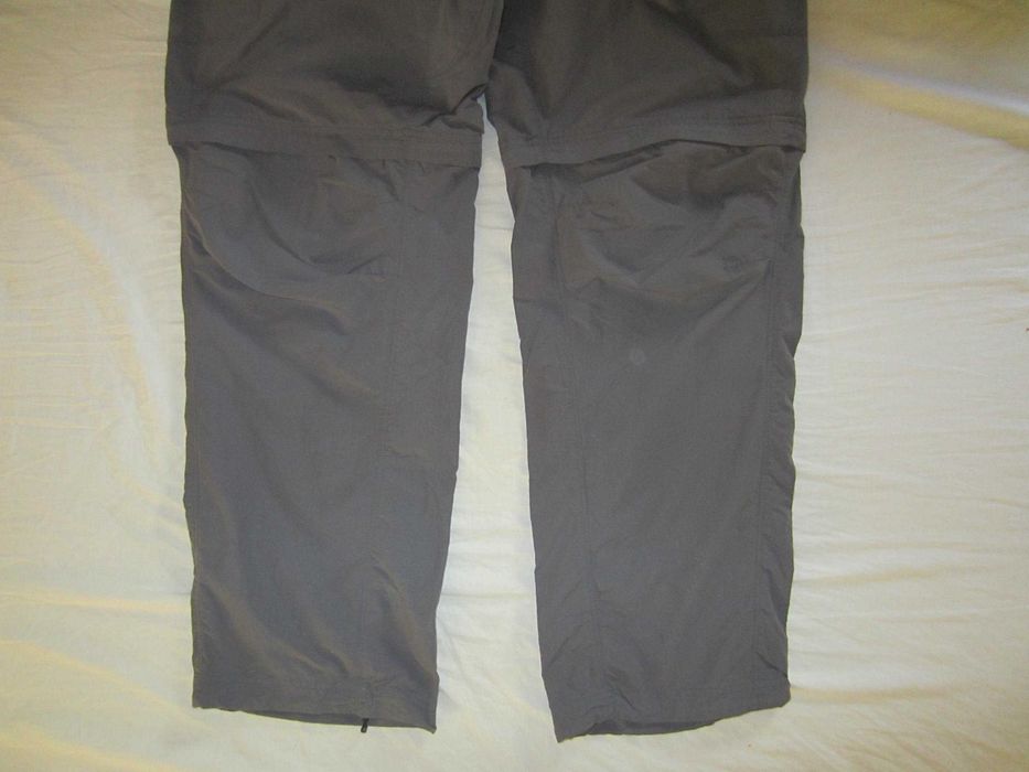 Pantalon Columbia Titanium,  masura 60, fermoar pentru bermude, material subtire ( 70% tactel nylon +30%bumbac), fabr.in Vietnam, stare f. buna-ca noi