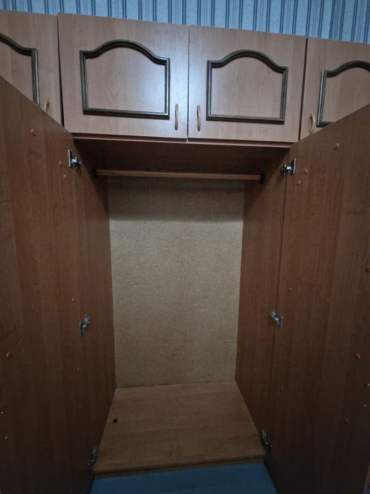 Шкаф для одежды.