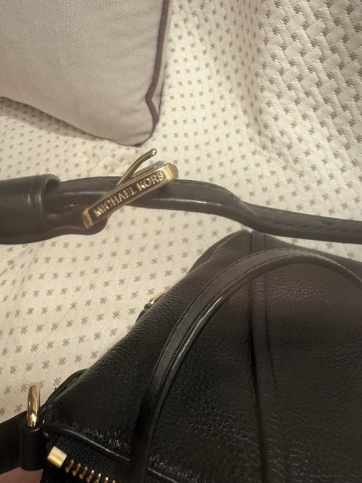 Дамска чанта с дълга дръжка  Michael Kors естествена кожа оригинална