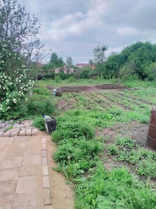 Продам дачу в черте города