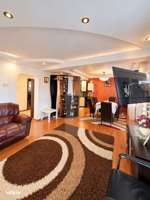 Casa P+1 in Slatina, teren de 308 mp, amprenta la sol de 132 mp, anexa