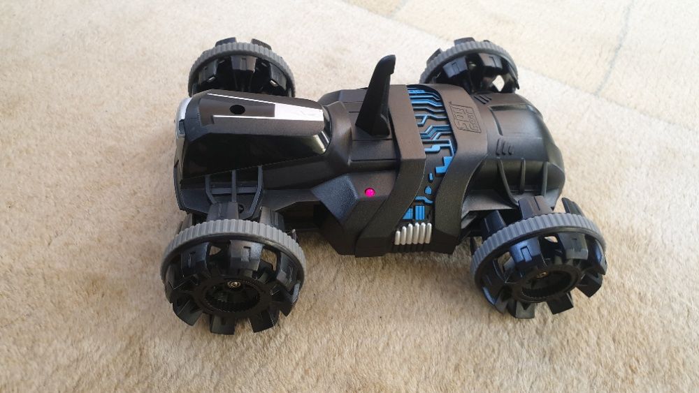 Vand masinuta radiocomanda cu camera video pe ecran telecomanda