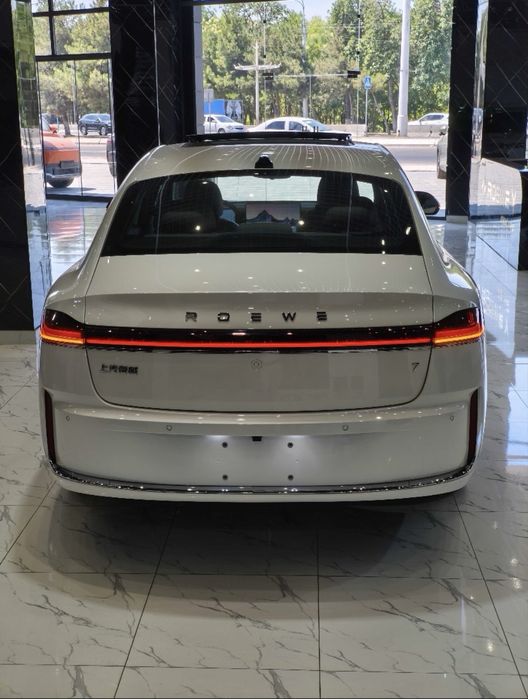 Roewe m7 Rasmiy diller