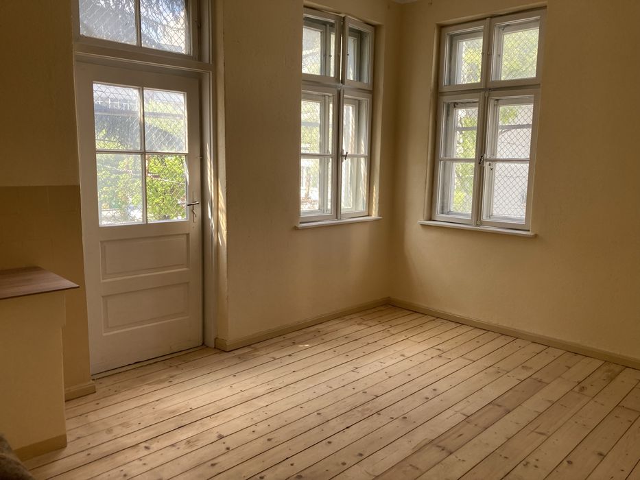 Дава се под наем Етаж от къща в Варна, Нептун - 100 кв.м за 765 € - Снимка #3