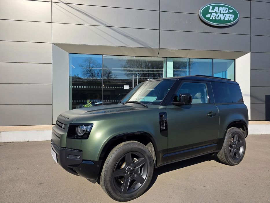 Land Rover Defender 2026 diesel, 95.973 € — imagine 1